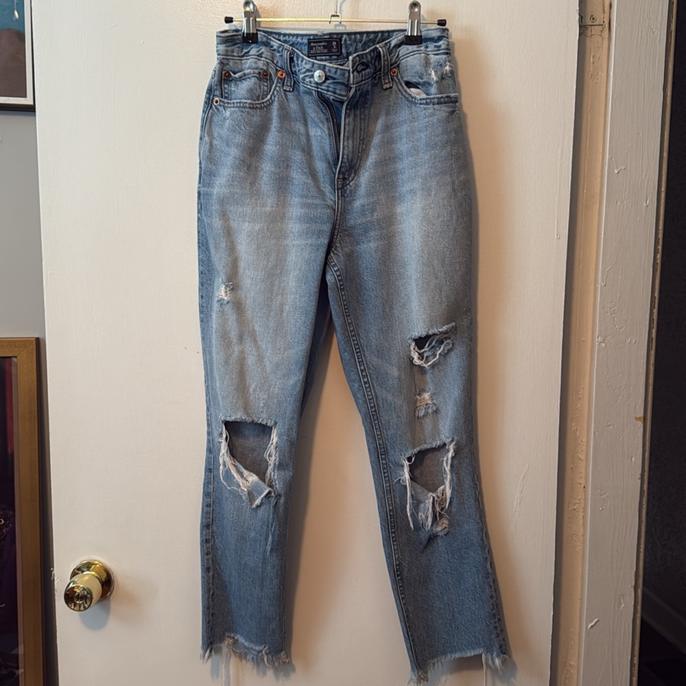A&F Annie Girlfriend Distressed Blue Jeans Size 26
